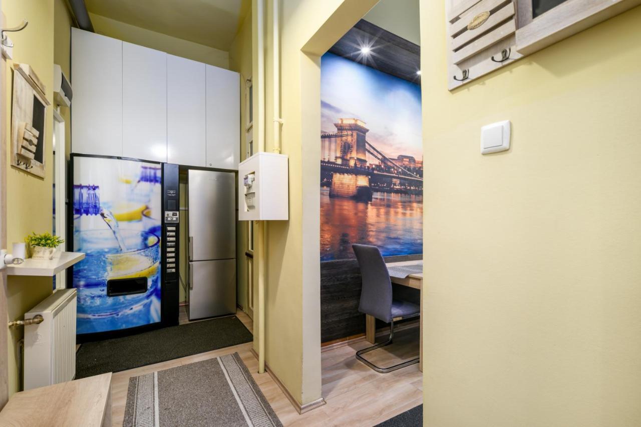 Downtown Deluxe-Two Bedroom Apartment With Sauna Budapest Bagian luar foto
