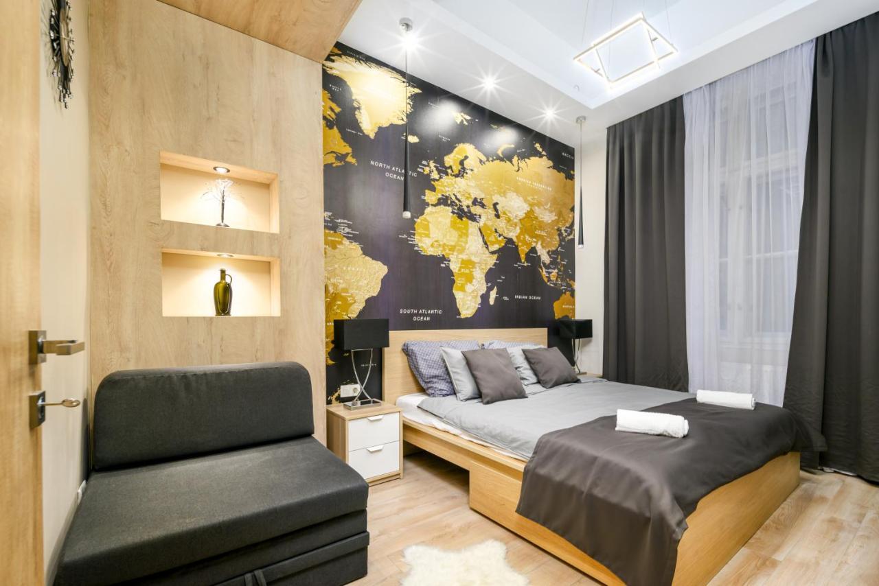 Downtown Deluxe-Two Bedroom Apartment With Sauna Budapest Bagian luar foto