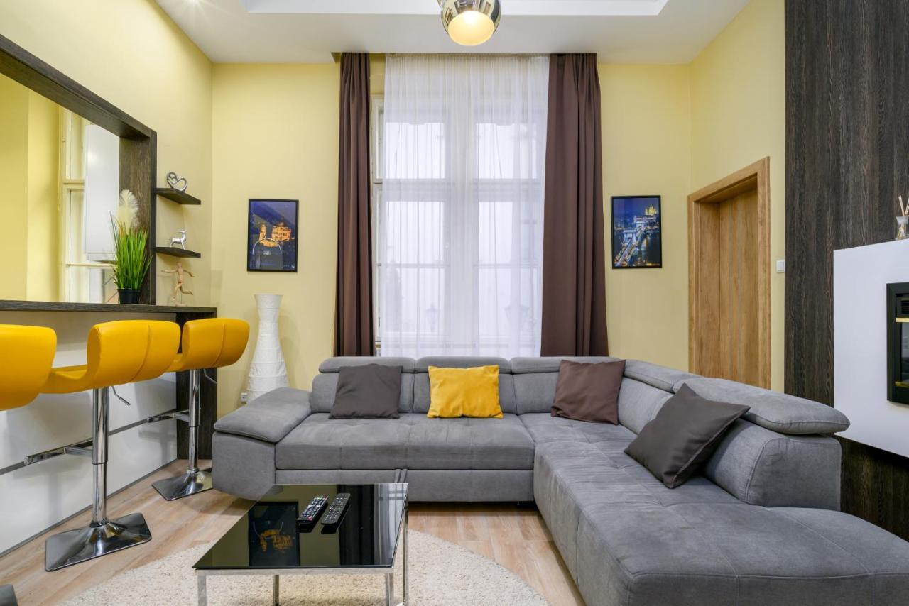 Downtown Deluxe-Two Bedroom Apartment With Sauna Budapest Bagian luar foto
